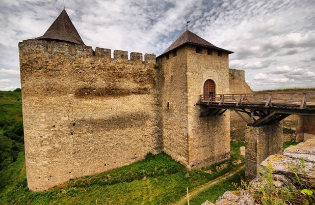 Khotyn Fortress entrance